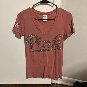 Vs pink shirt
